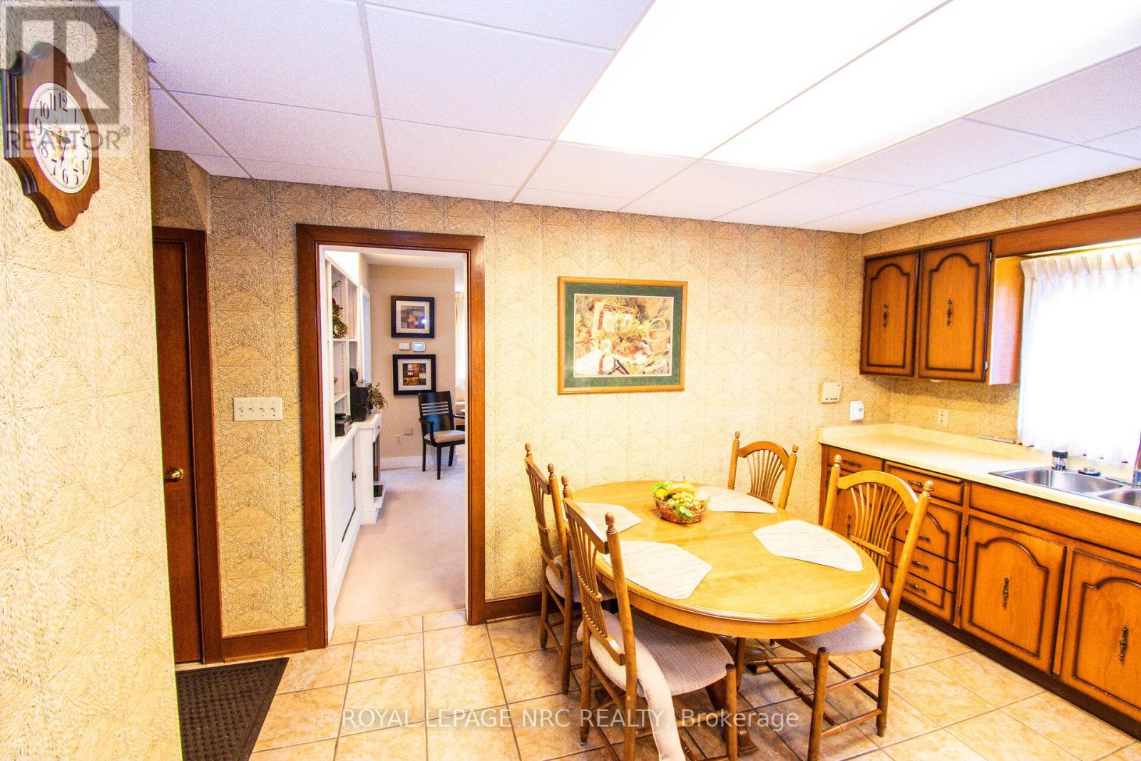 111 Lake Street, St. Catharines, Ontario  L2R 5X7 - Photo 18 - X12965672