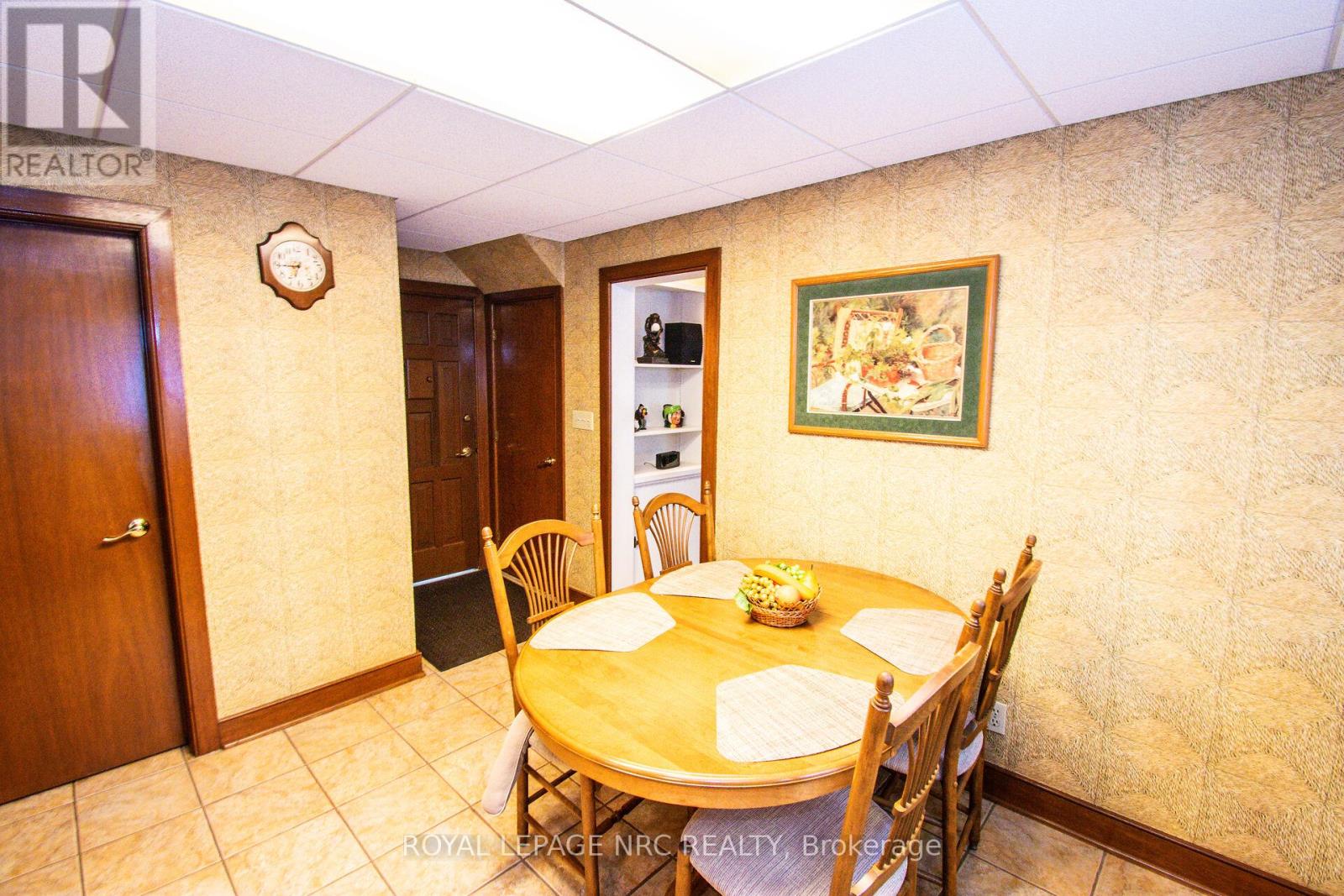 111 Lake Street, St. Catharines, Ontario  L2R 5X7 - Photo 19 - X12965672