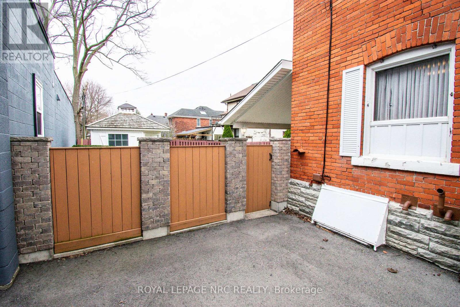 111 Lake Street, St. Catharines, Ontario  L2R 5X7 - Photo 41 - X12965672