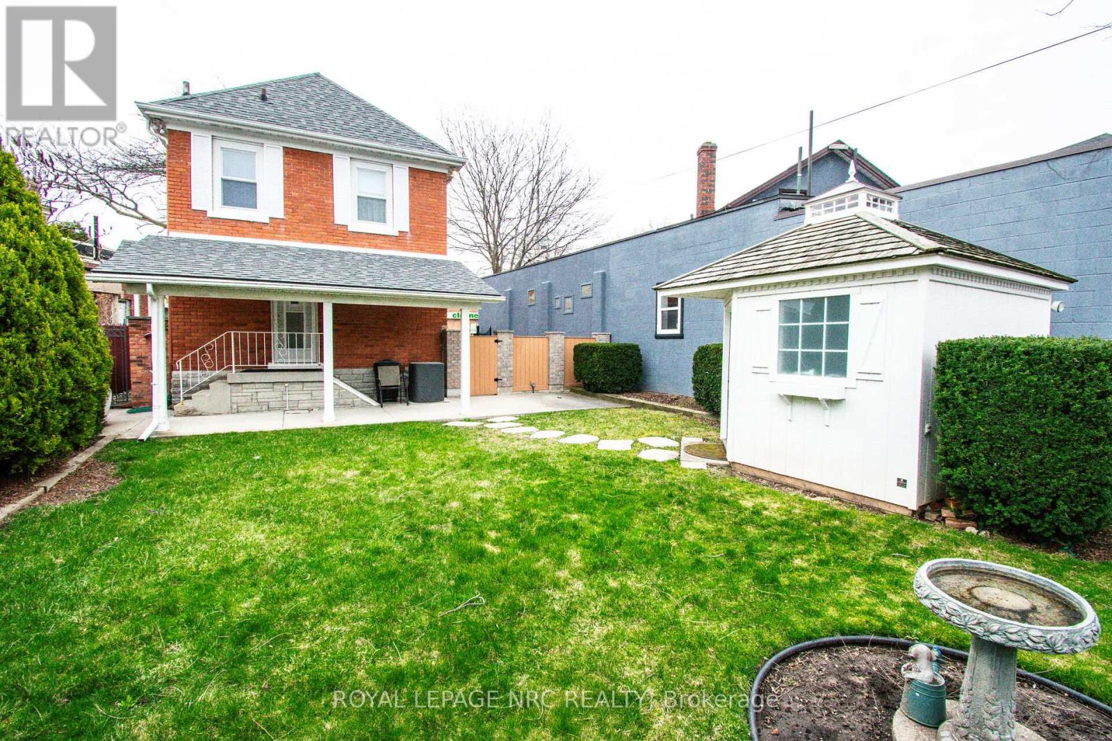 111 Lake Street, St. Catharines, Ontario  L2R 5X7 - Photo 47 - X12965672