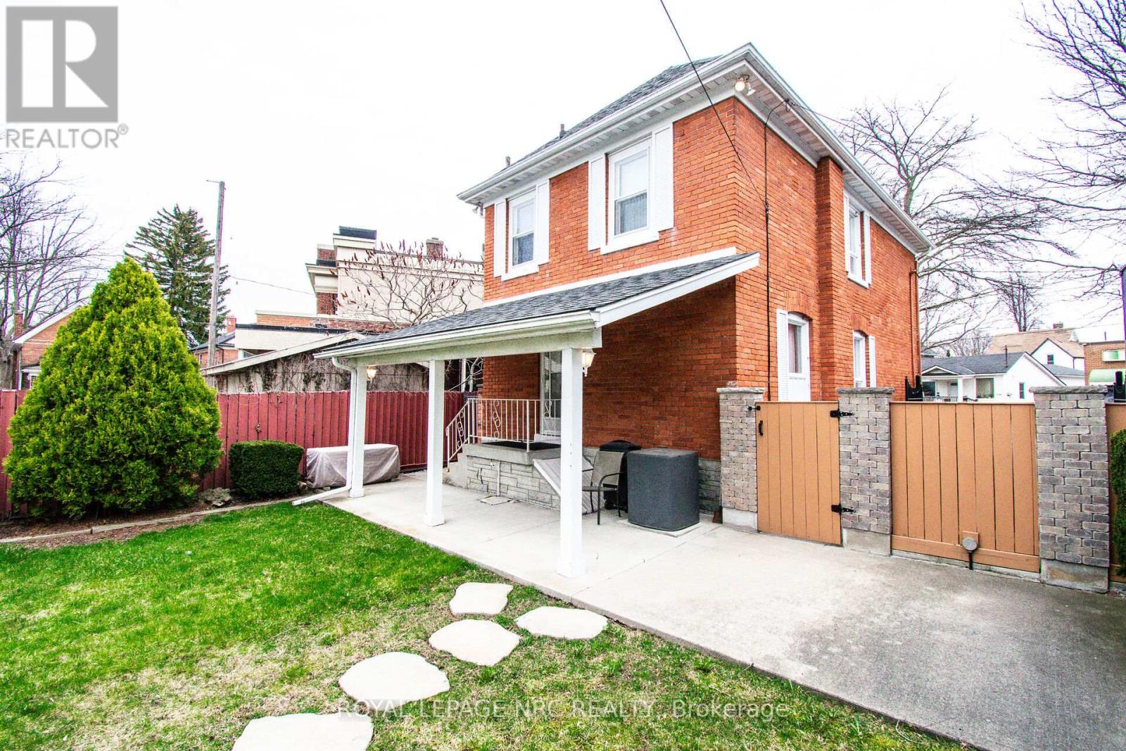 111 Lake Street, St. Catharines, Ontario  L2R 5X7 - Photo 49 - X12965672