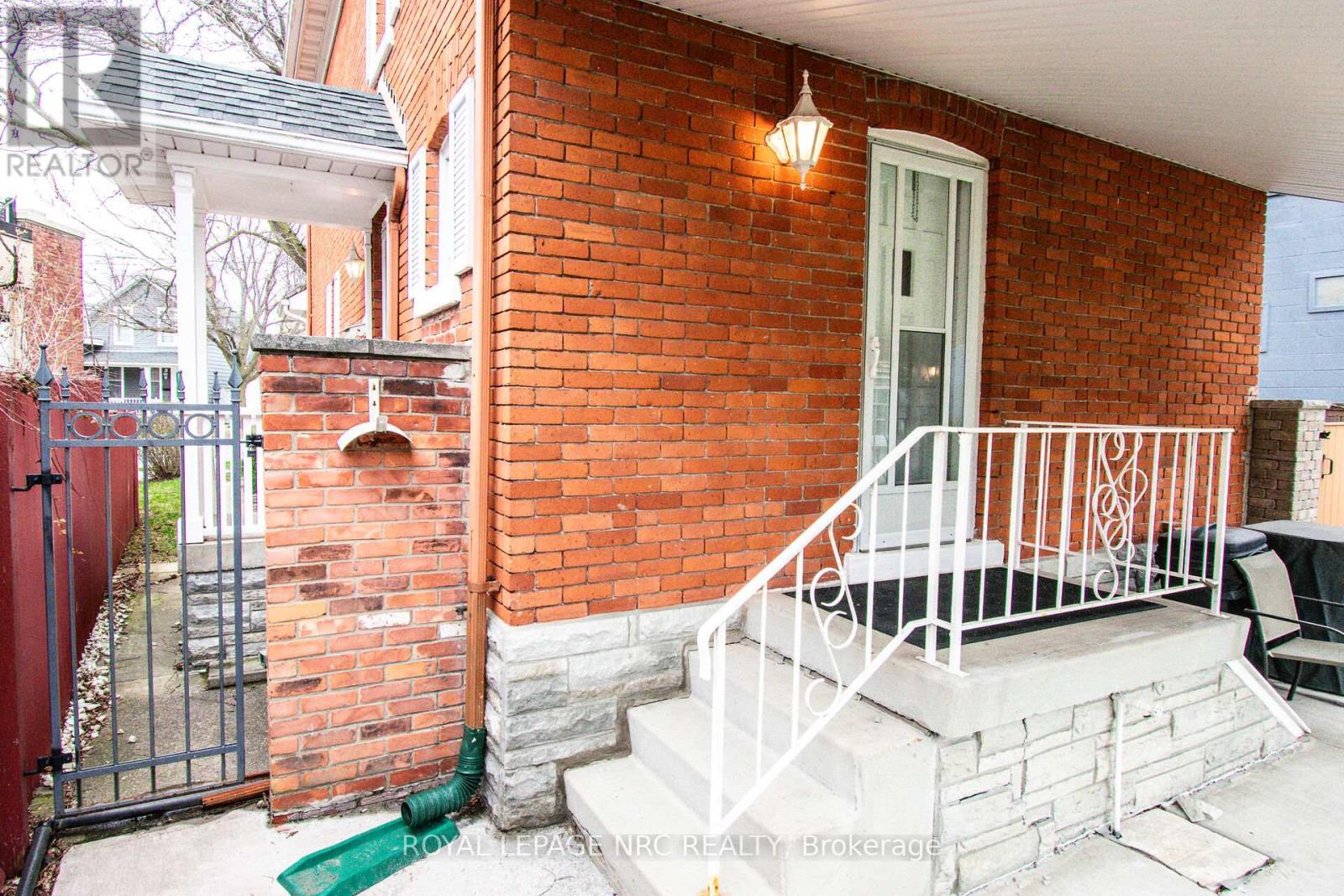 111 Lake Street, St. Catharines, Ontario  L2R 5X7 - Photo 50 - X12965672