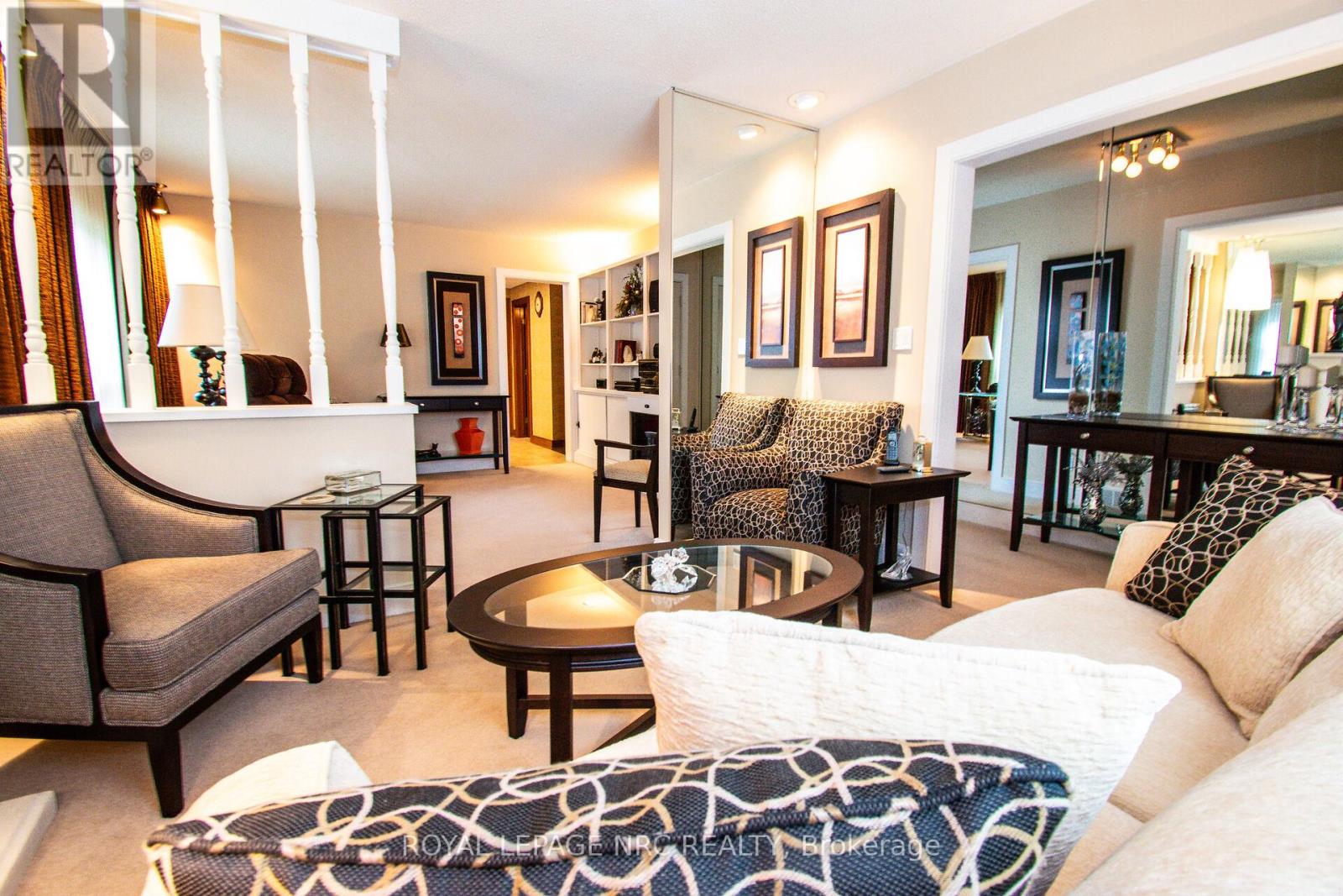 111 Lake Street, St. Catharines, Ontario  L2R 5X7 - Photo 8 - X12965672