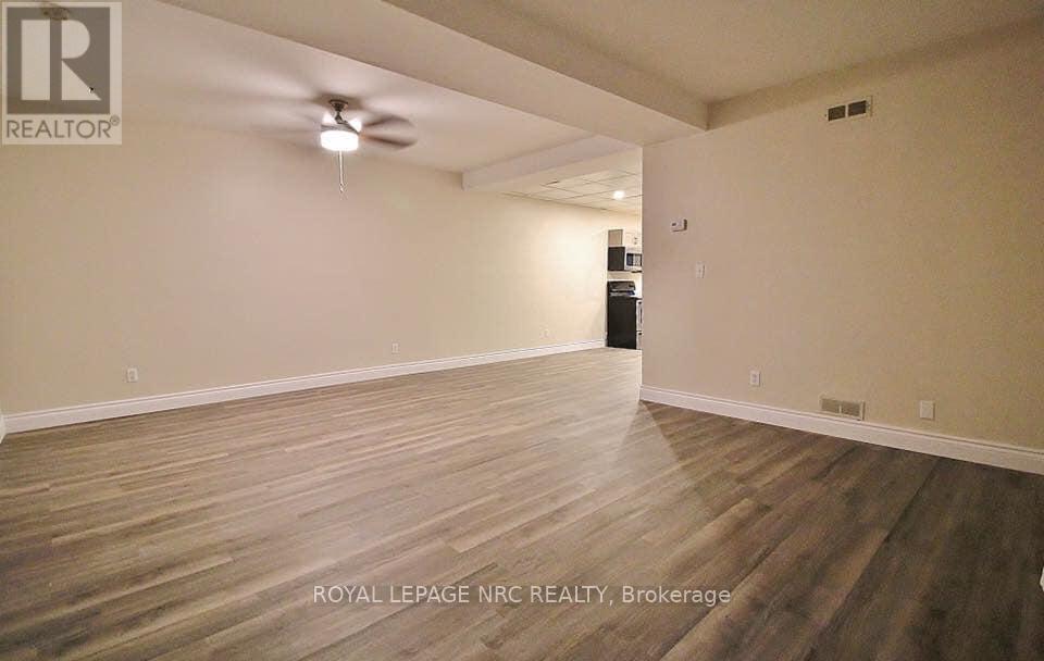 608 King Street, Port Colborne, Ontario  L3K 4H7 - Photo 11 - X12965704