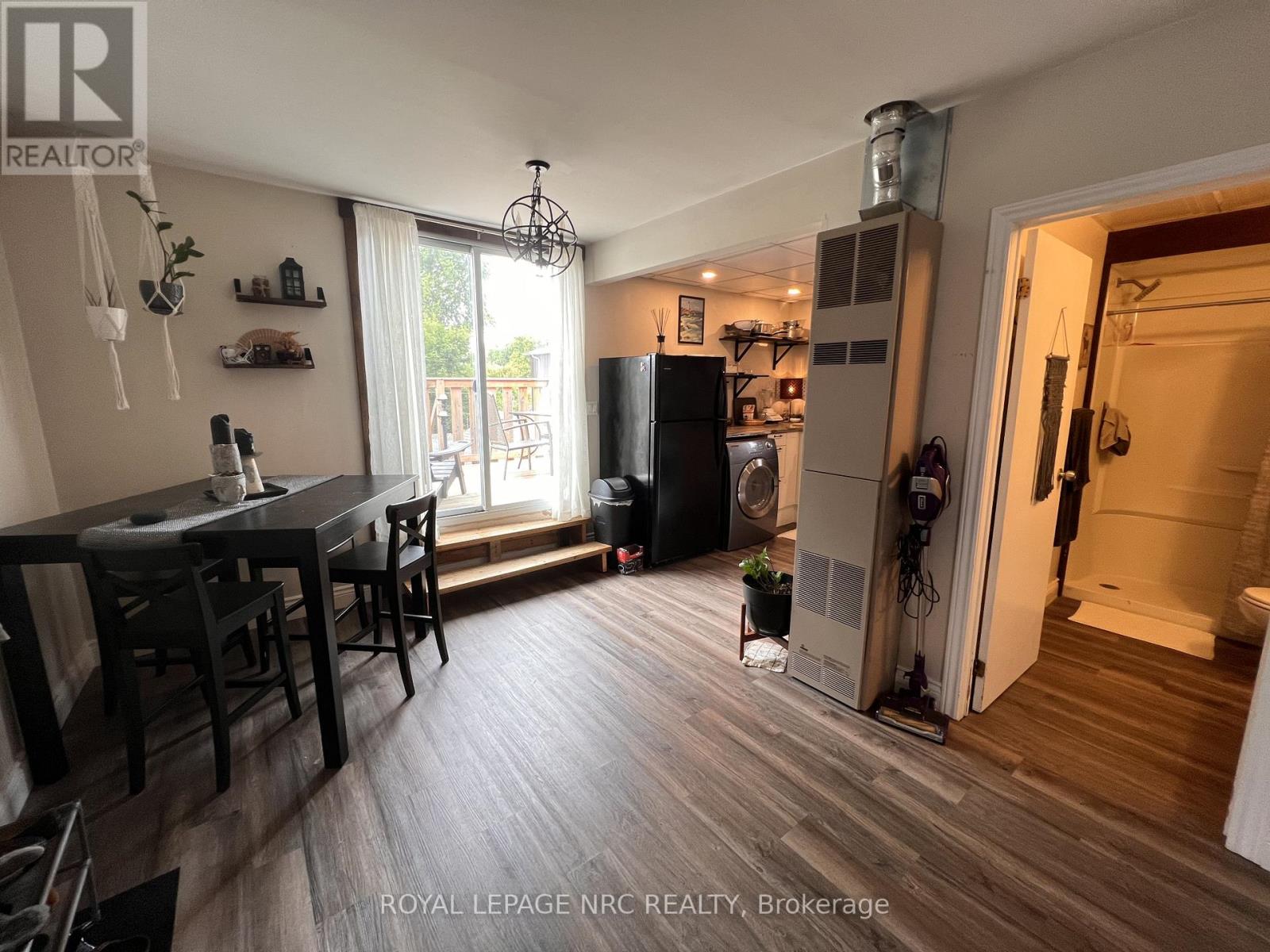 608 King Street, Port Colborne, Ontario  L3K 4H7 - Photo 18 - X12965704