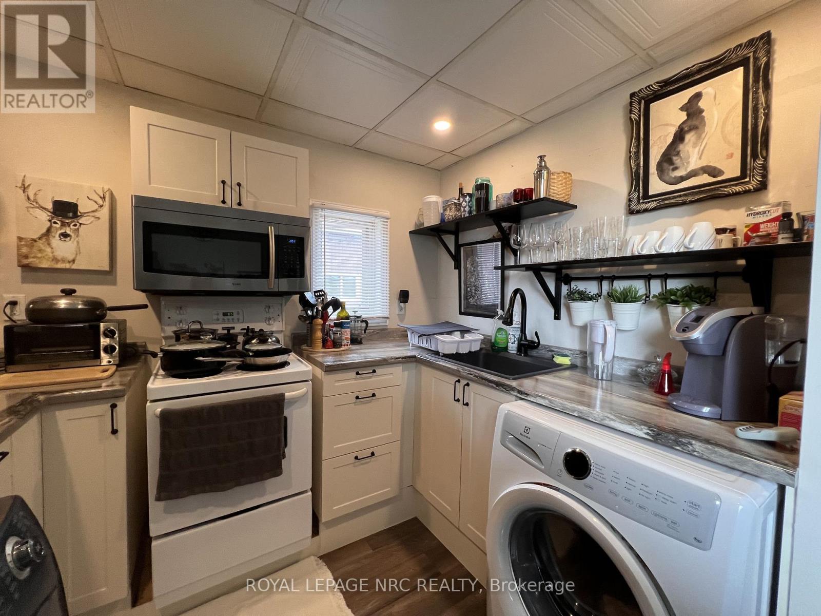 608 King Street, Port Colborne, Ontario  L3K 4H7 - Photo 19 - X12965704