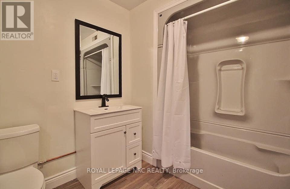 608 King Street, Port Colborne, Ontario  L3K 4H7 - Photo 6 - X12965704