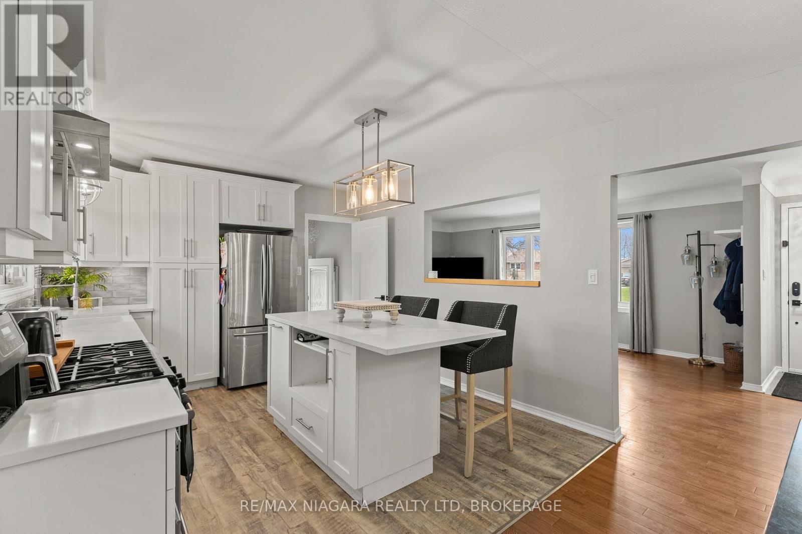 8739 Champlain Drive, Niagara Falls, Ontario  L2G 6Y8 - Photo 11 - X12965868