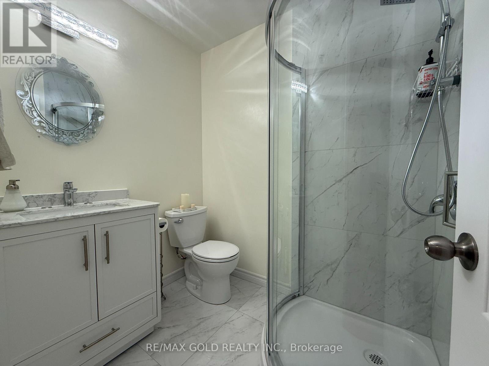 6879 Bansbridge Crescent, Mississauga, Ontario  L5N 6T2 - Photo 16 - W12964256