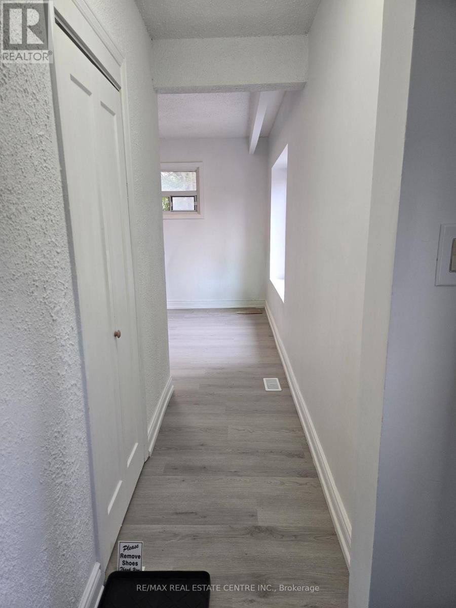 MAIN LEVEL - 176 BEECHGROVE DRIVE, Toronto, Ontario