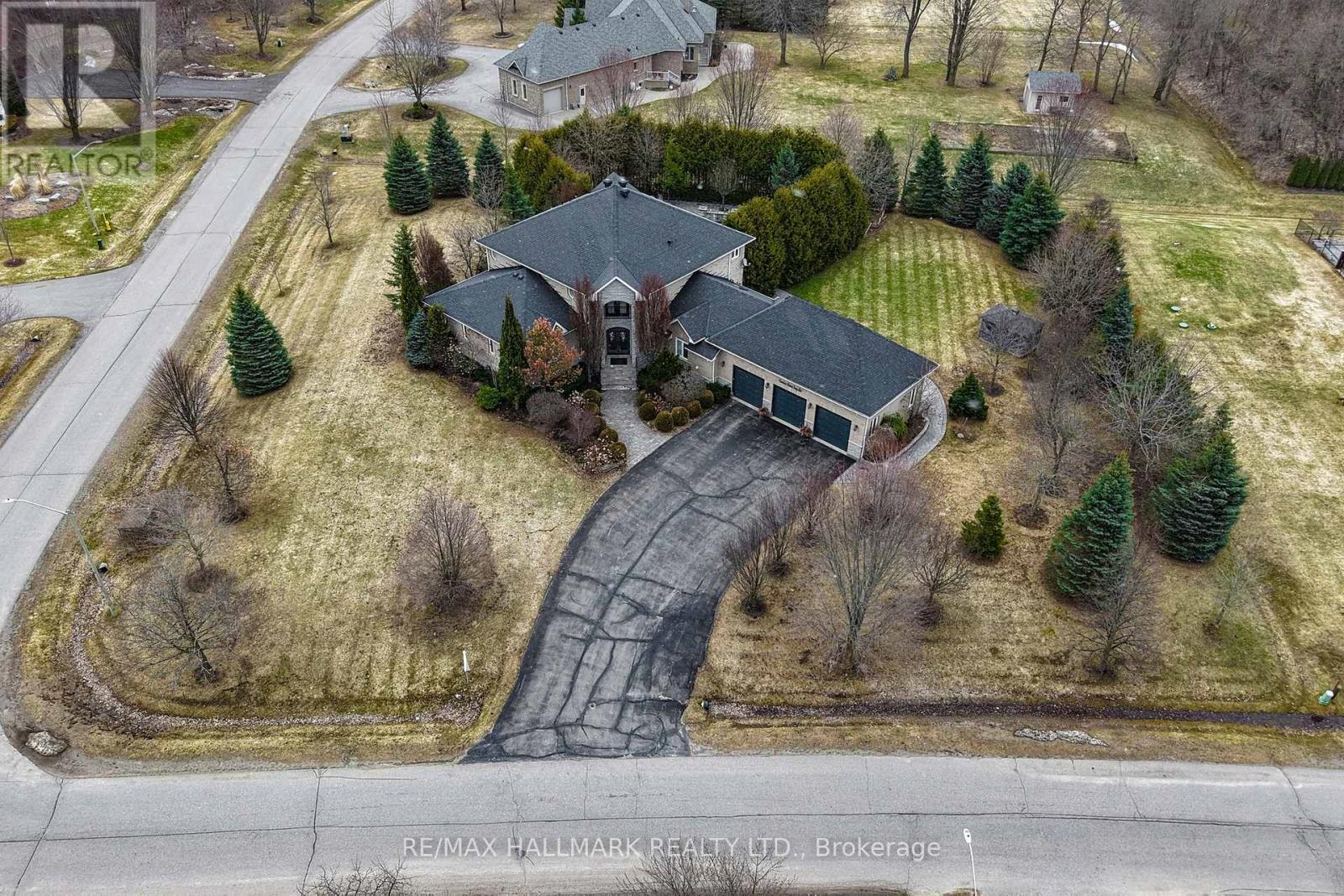 14 Robert Gray Road, Whitchurch-Stouffville, Ontario  L4A 1M4 - Photo 2 - N12960760