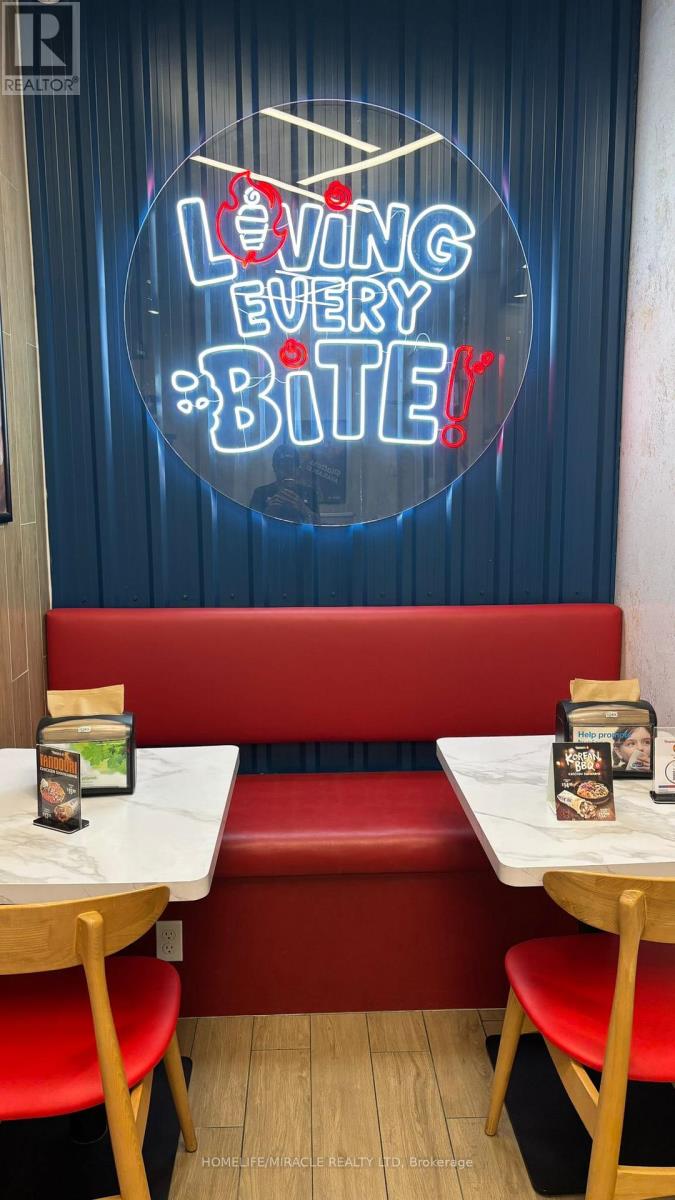 17480 Yonge Street, Newmarket, Ontario  L3Y 8A8 - Photo 14 - N12963826