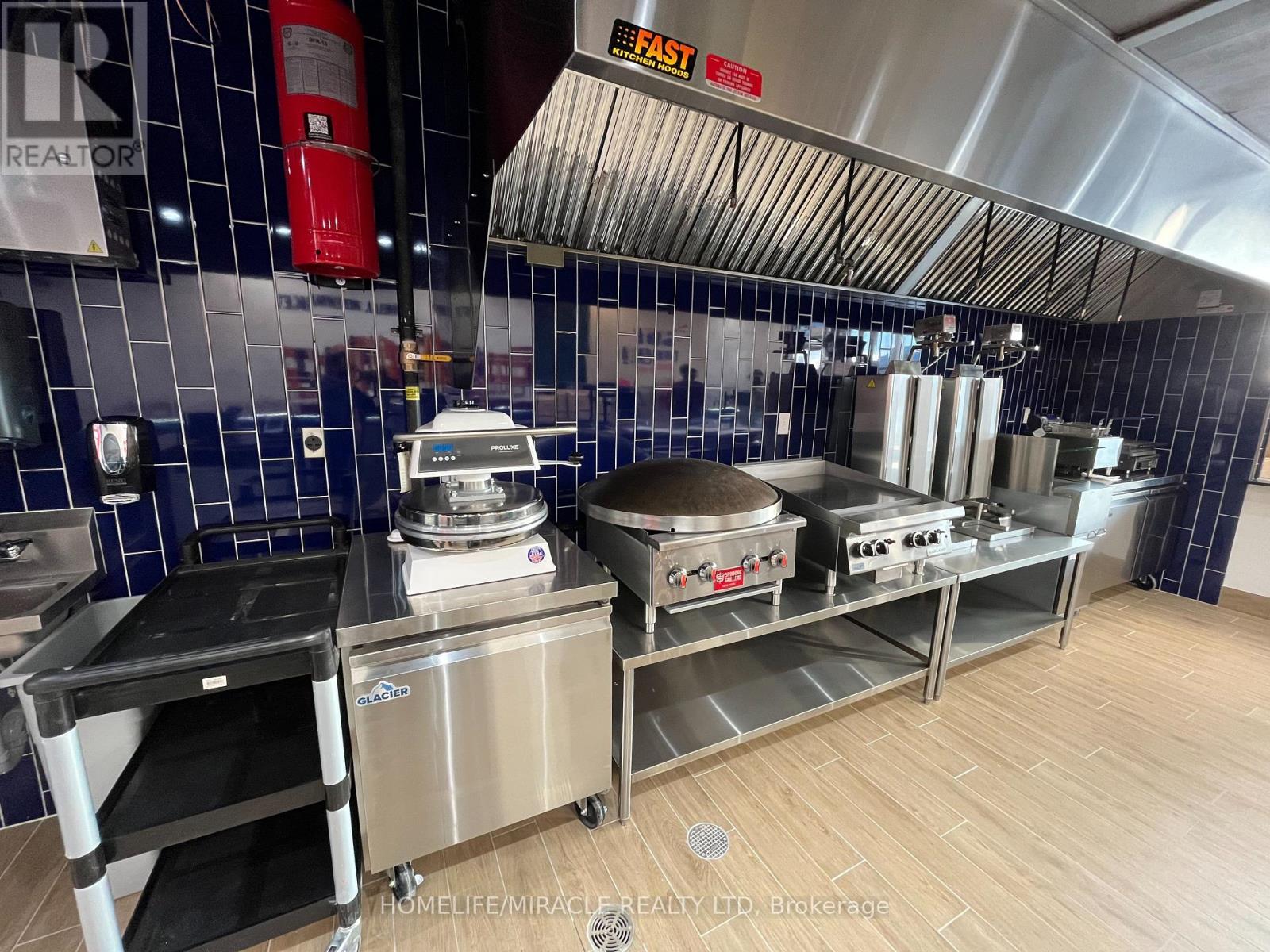 17480 Yonge Street, Newmarket, Ontario  L3Y 8A8 - Photo 15 - N12963826