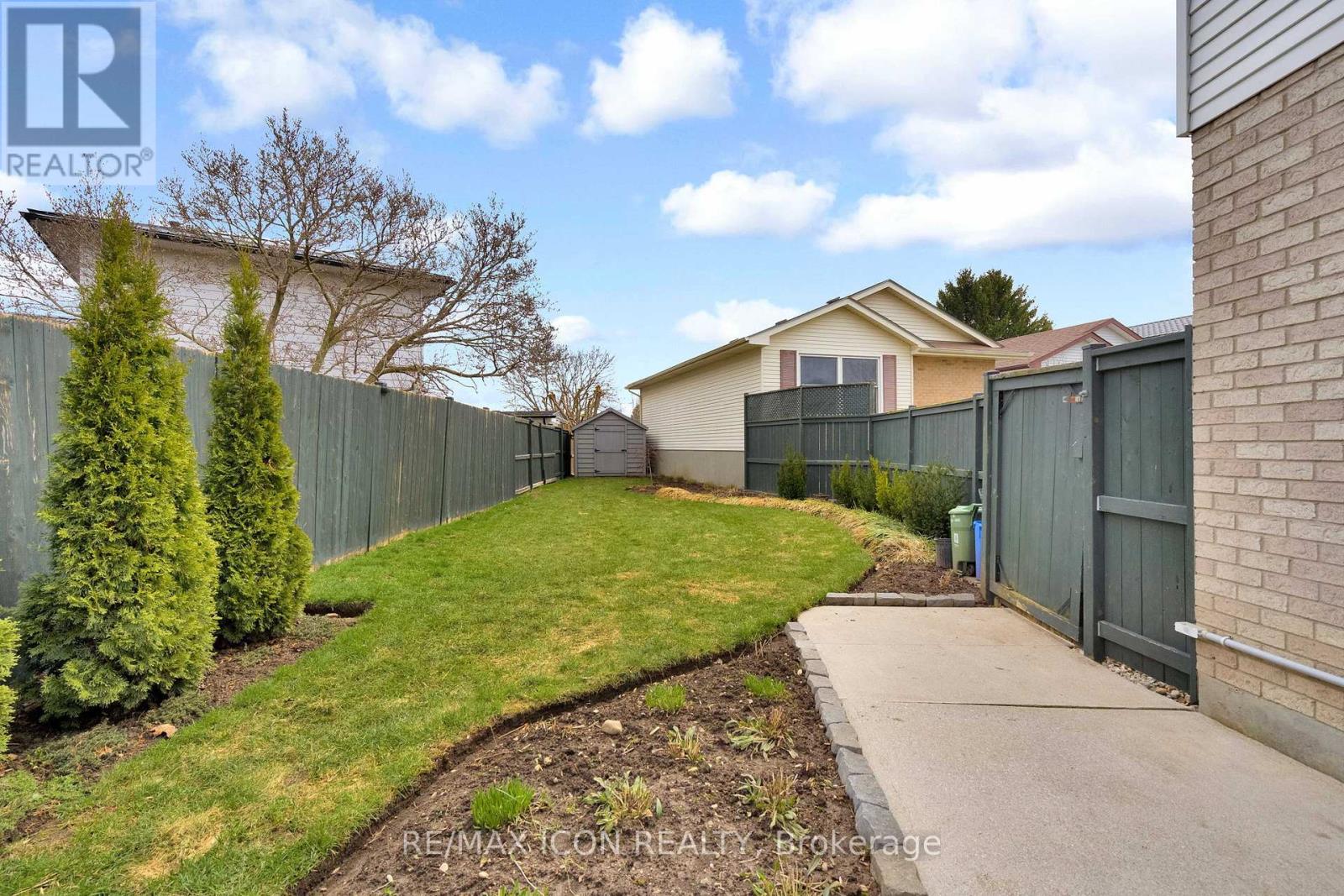 82 Bloomsbury Court, London East, Ontario  N5V 3N8 - Photo 35 - X12963166