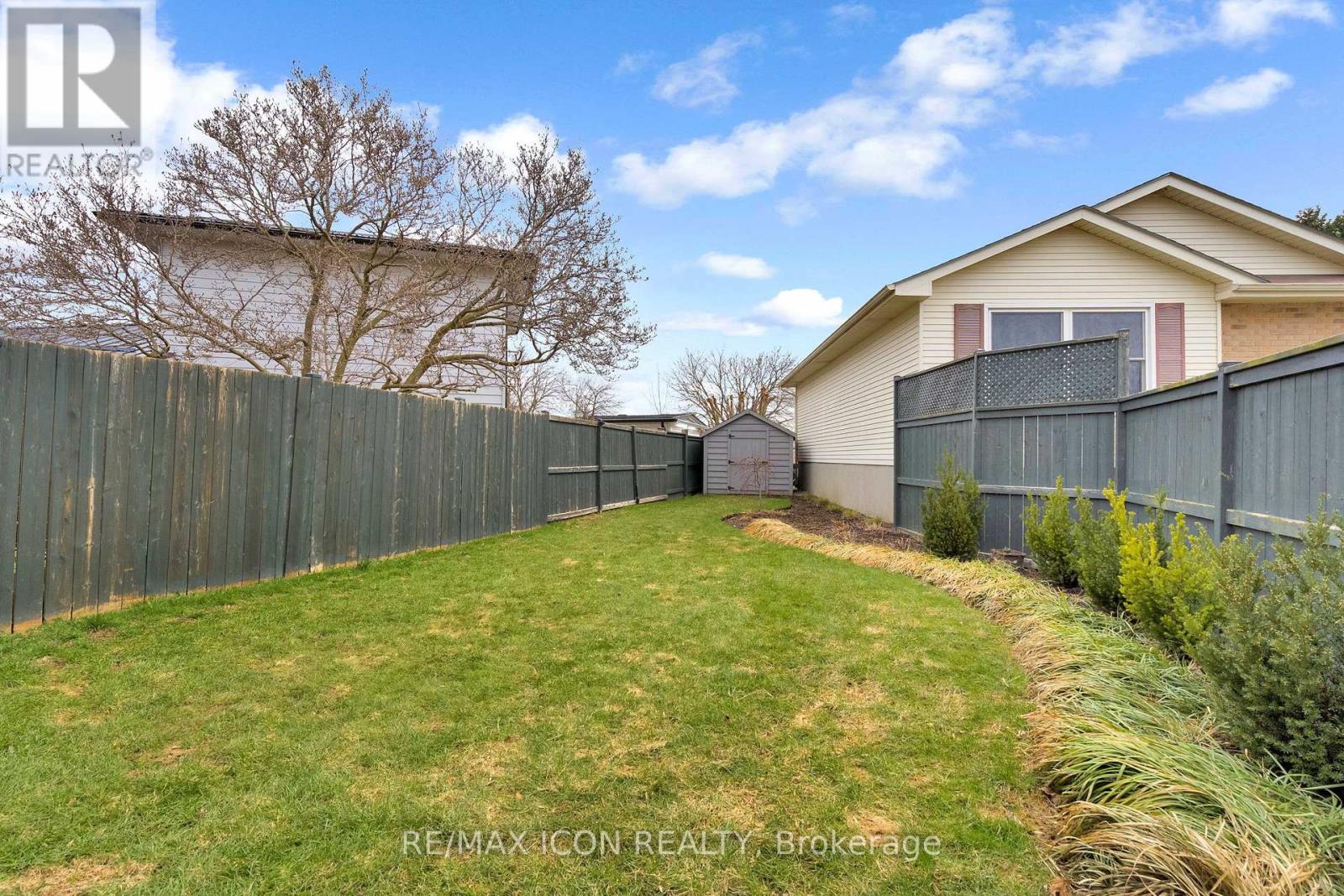 82 Bloomsbury Court, London East, Ontario  N5V 3N8 - Photo 36 - X12963166