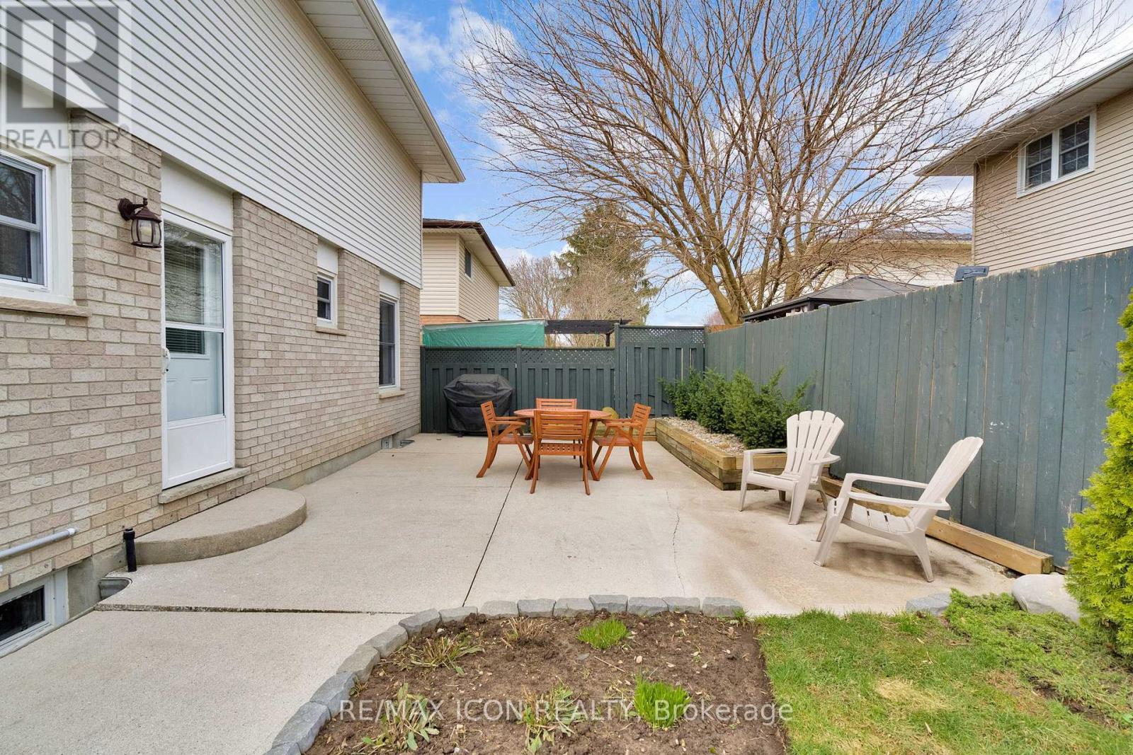 82 Bloomsbury Court, London East, Ontario  N5V 3N8 - Photo 38 - X12963166