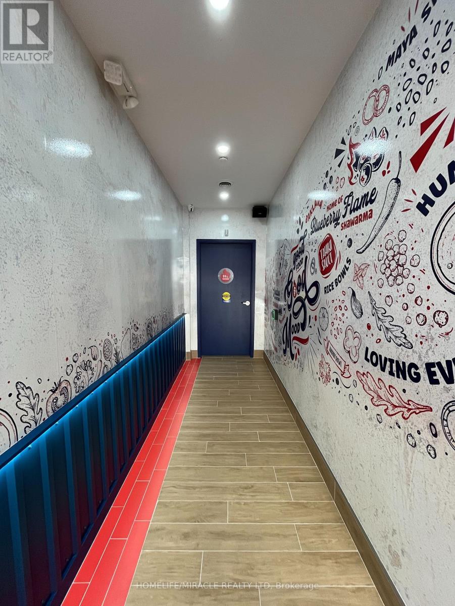 17480 Yonge Street, Newmarket, Ontario  L3Y 8A8 - Photo 12 - N12963826