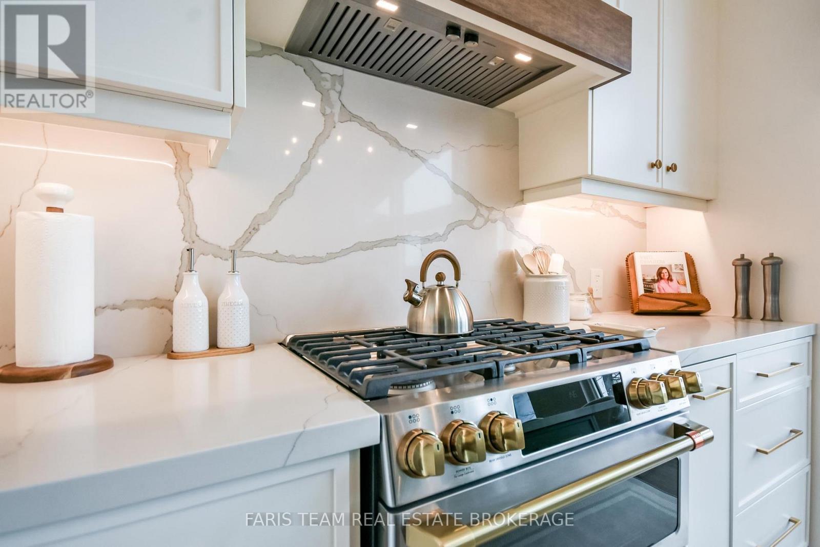 3 Greenwood Forest Road, Oro-Medonte, Ontario  L0L 2E0 - Photo 6 - S12959272