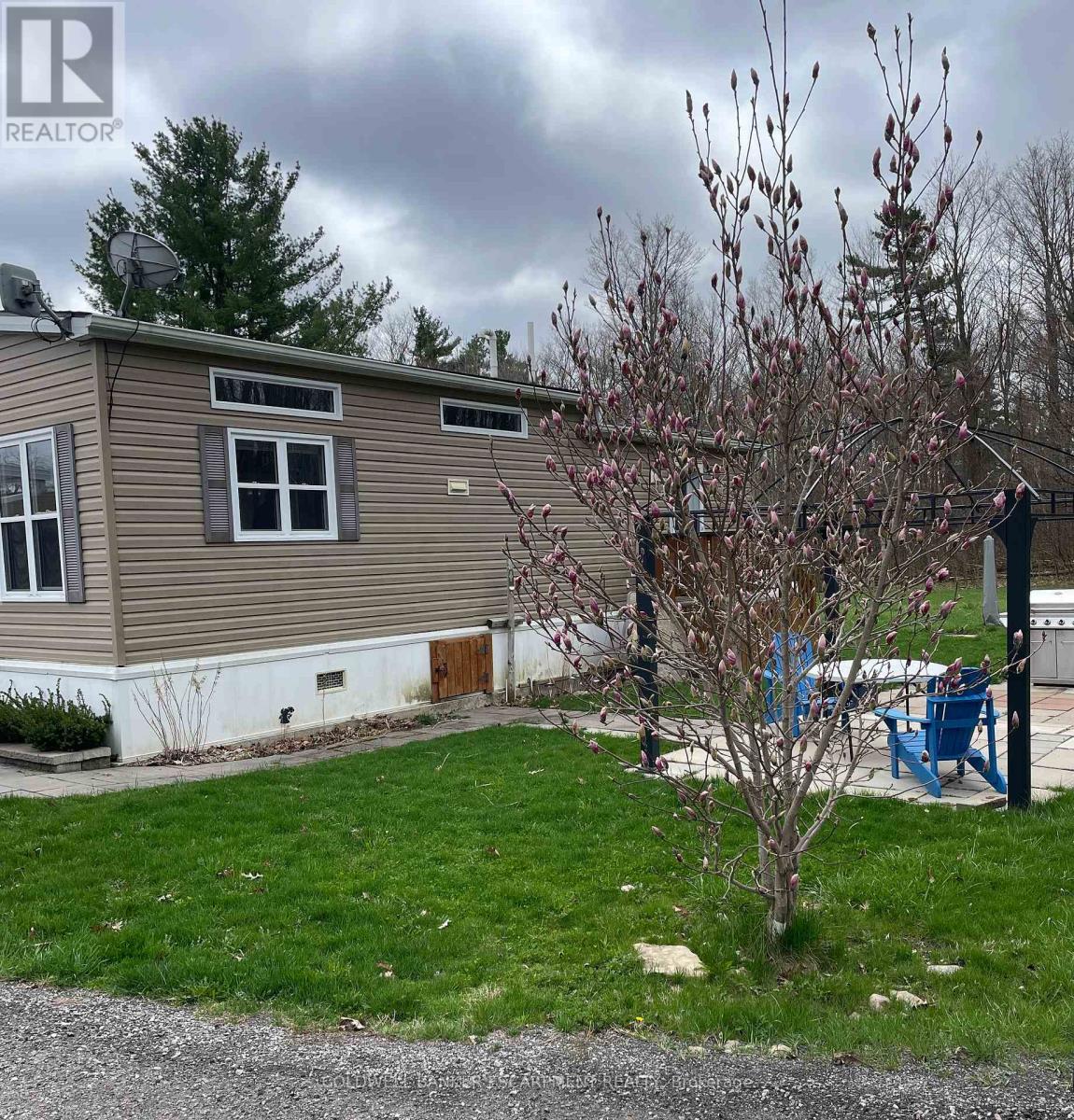 19 Cedar St. - 4449 Milburough Line, Burlington, Ontario  L7P 0C5 - Photo 2 - W11963235