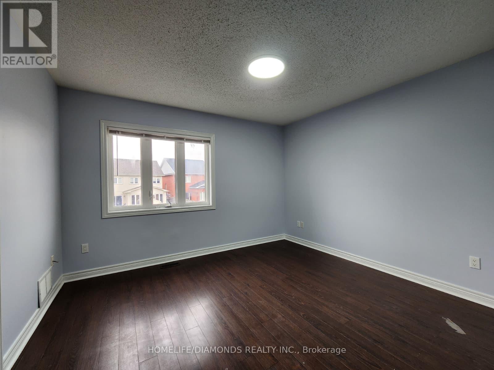 22 Colonel Lyall Street, St. Catharines, Ontario  L2P 0B3 - Photo 14 - X12919362