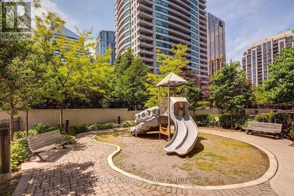 512 - 35 Hollywood Avenue, Toronto, Ontario  M2N 0A9 - Photo 12 - C12965656