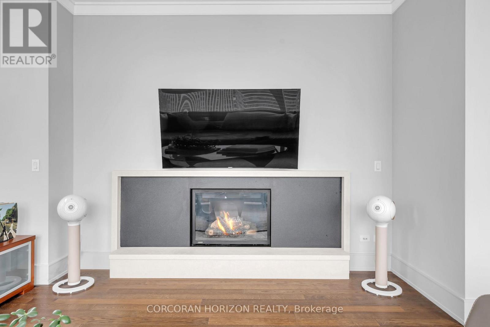 3303 - 183 Wellington Street W, Toronto, Ontario  M5V 0A1 - Photo 15 - C12965744