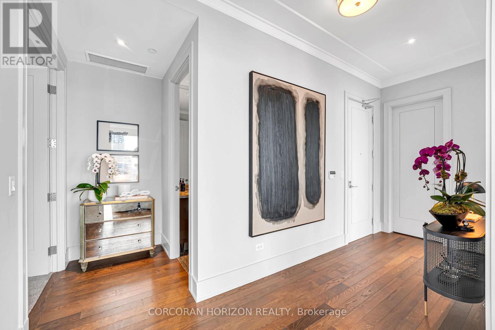 3303 - 183 Wellington Street W, Toronto, Ontario  M5V 0A1 - Photo 30 - C12965744