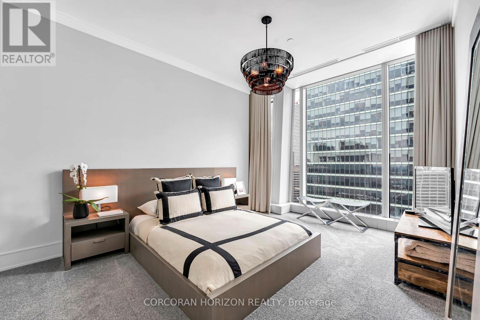 3303 - 183 Wellington Street W, Toronto, Ontario  M5V 0A1 - Photo 34 - C12965744