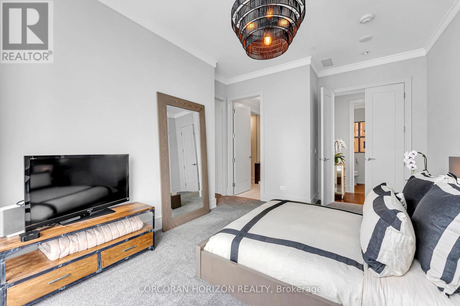 3303 - 183 Wellington Street W, Toronto, Ontario  M5V 0A1 - Photo 35 - C12965744