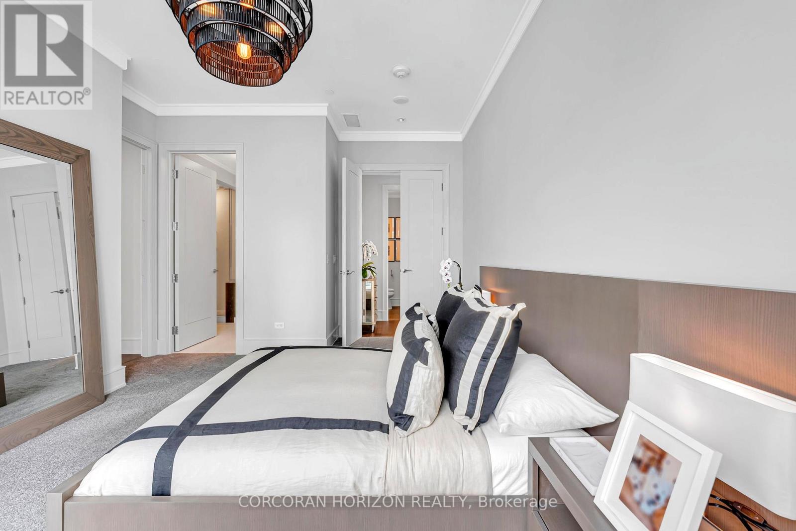 3303 - 183 Wellington Street W, Toronto, Ontario  M5V 0A1 - Photo 36 - C12965744