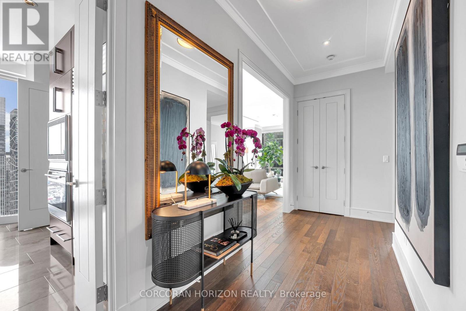 3303 - 183 Wellington Street W, Toronto, Ontario  M5V 0A1 - Photo 6 - C12965744