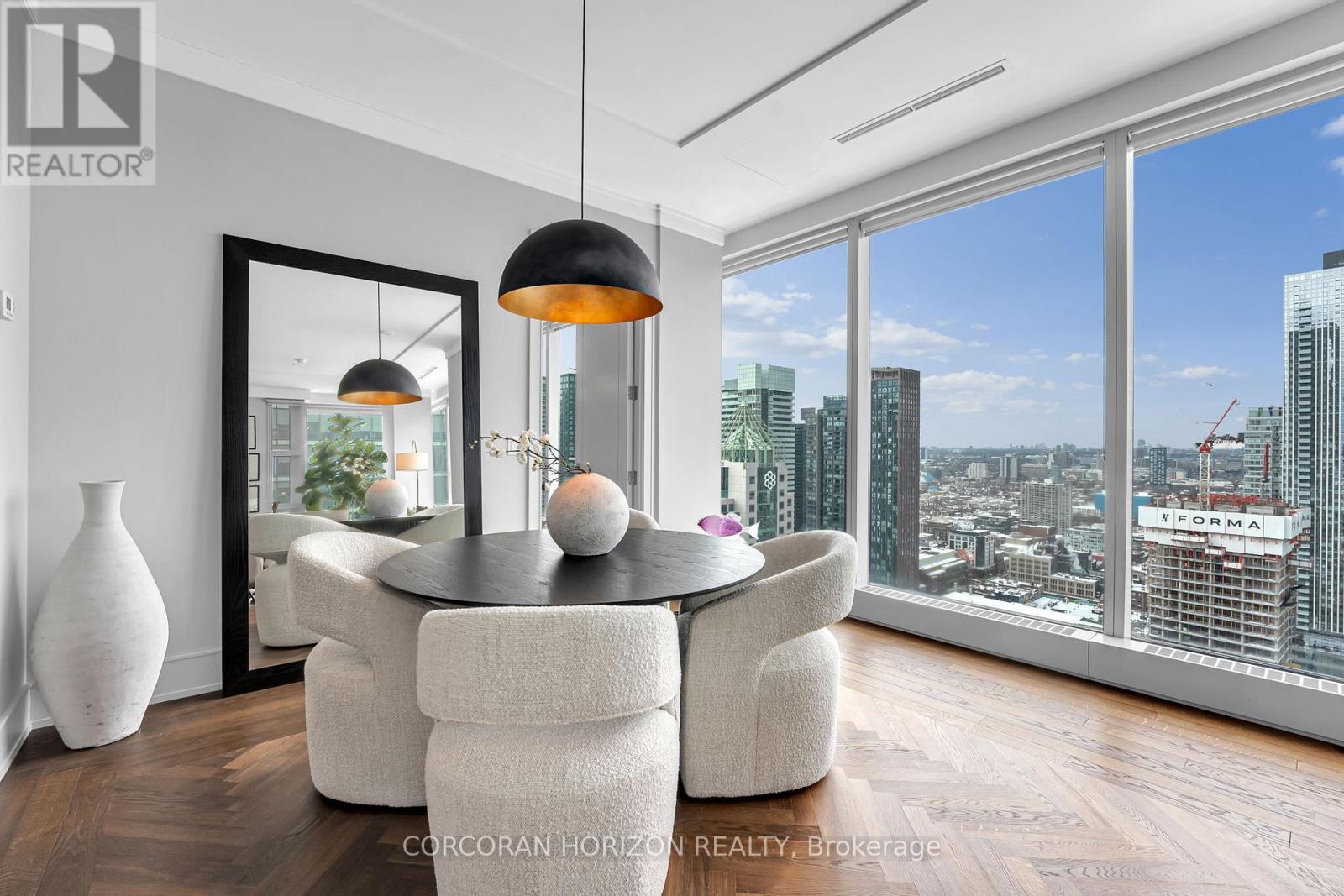 3303 - 183 Wellington Street W, Toronto, Ontario  M5V 0A1 - Photo 8 - C12965744