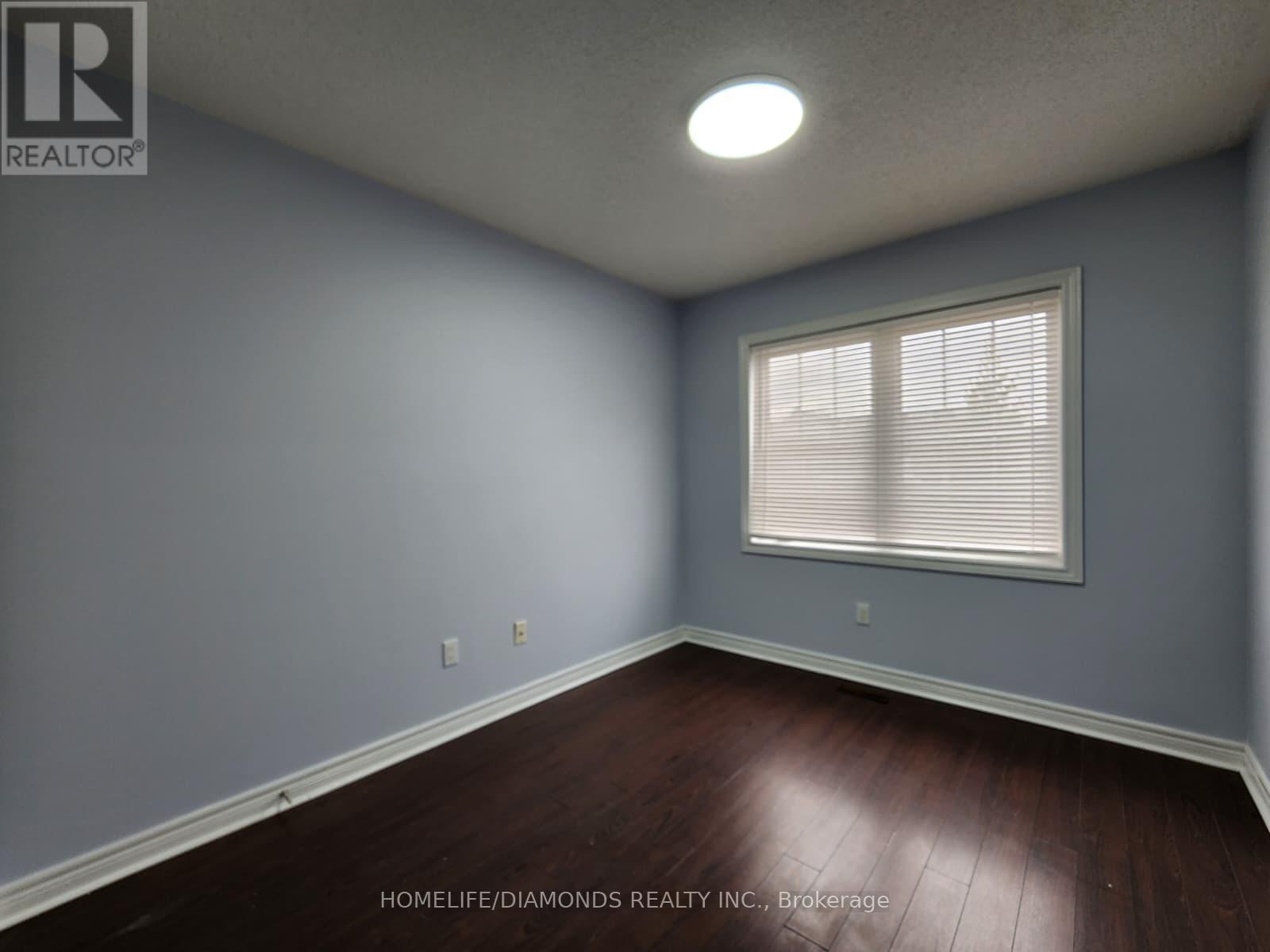 22 Colonel Lyall Street, St. Catharines, Ontario  L2P 0B3 - Photo 13 - X12919362