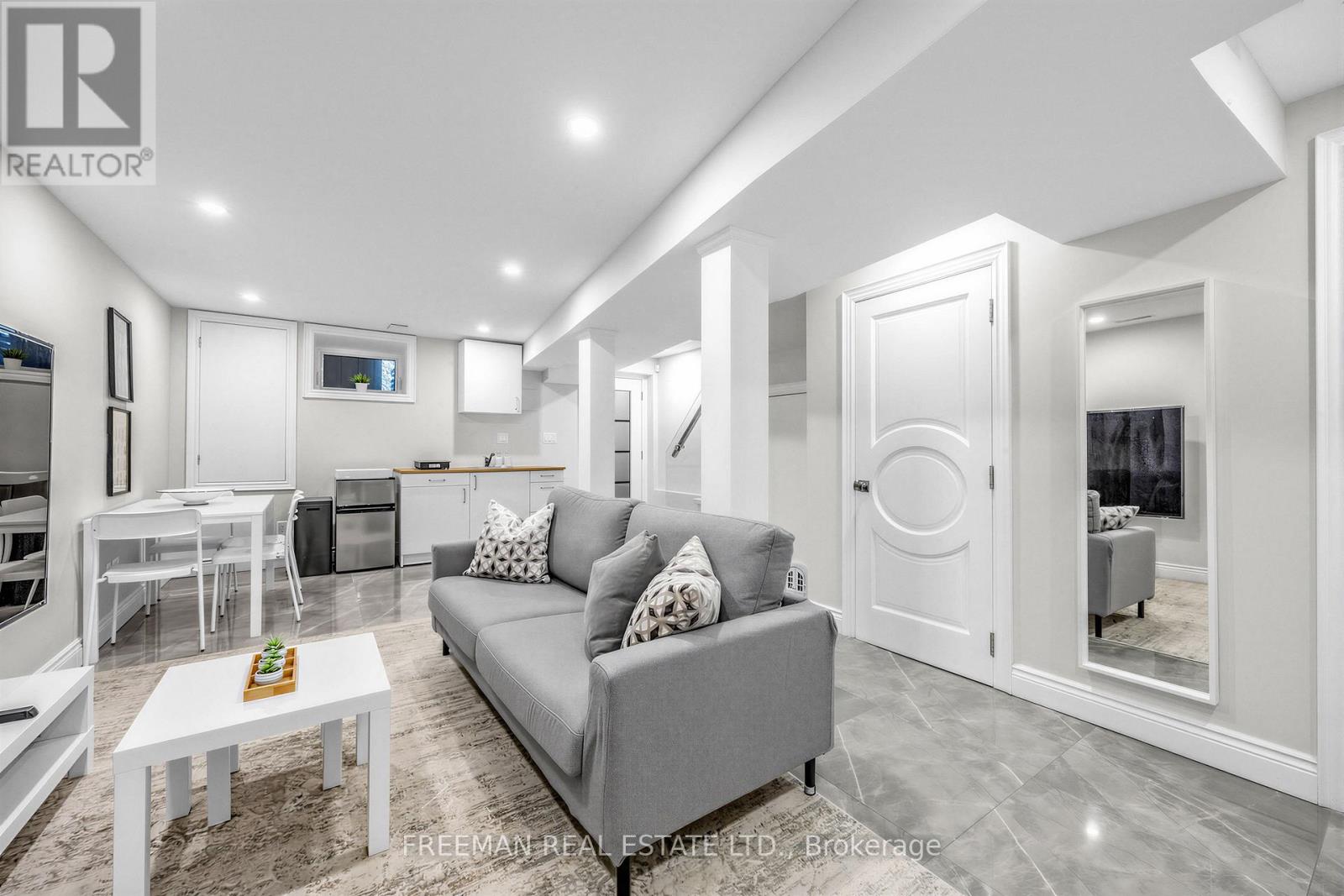 623 Dupont Street, Toronto, Ontario  M6G 1Z3 - Photo 32 - C12965936