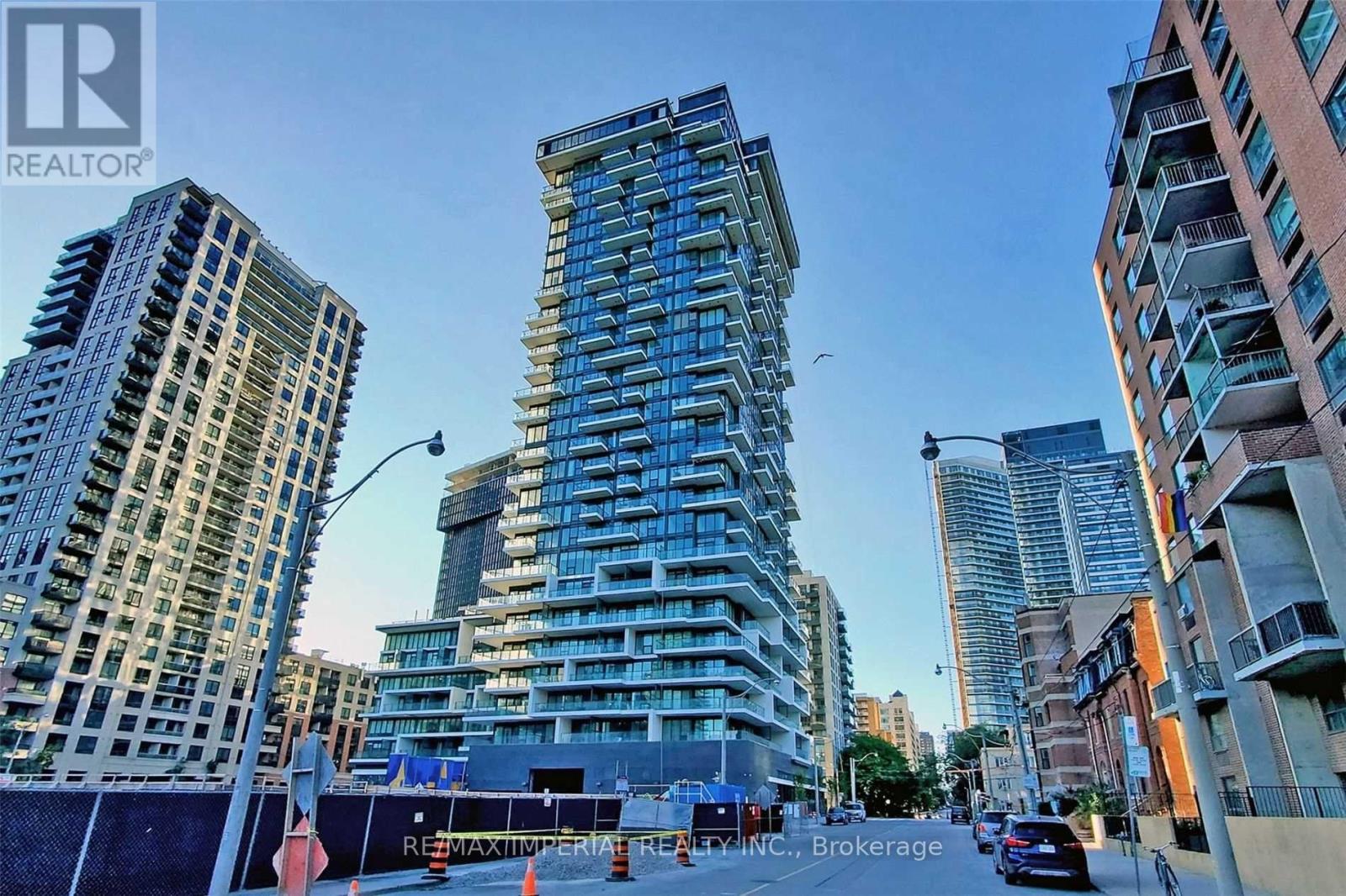 2708 - 77 Shuter Street, Toronto, Ontario  M5B 0B8 - Photo 2 - C12965948