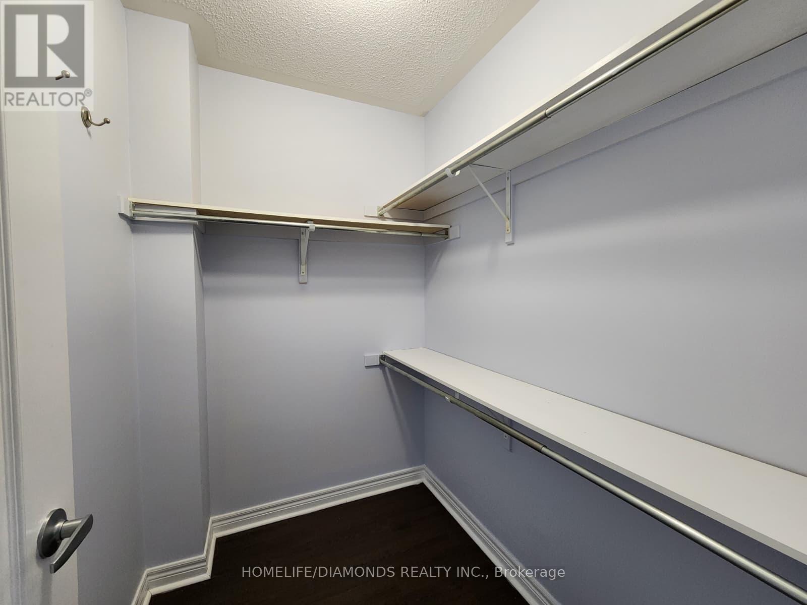 22 Colonel Lyall Street, St. Catharines, Ontario  L2P 0B3 - Photo 16 - X12919362