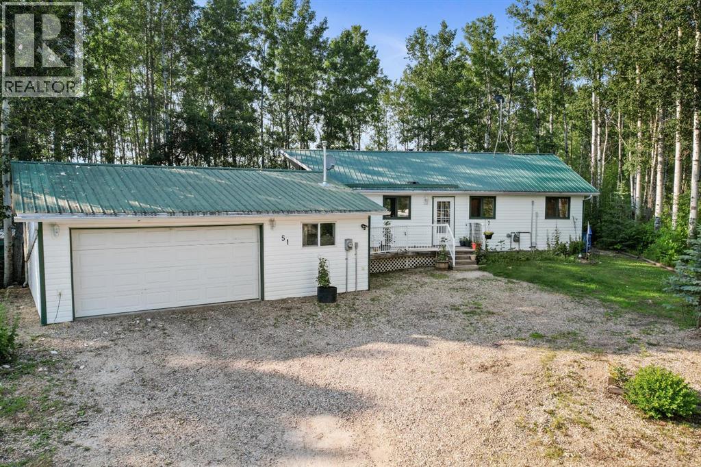 51 Lightning Bay, Rural Barrhead No. 11, Alberta  T7N 1N3 - Photo 1 - A2295212