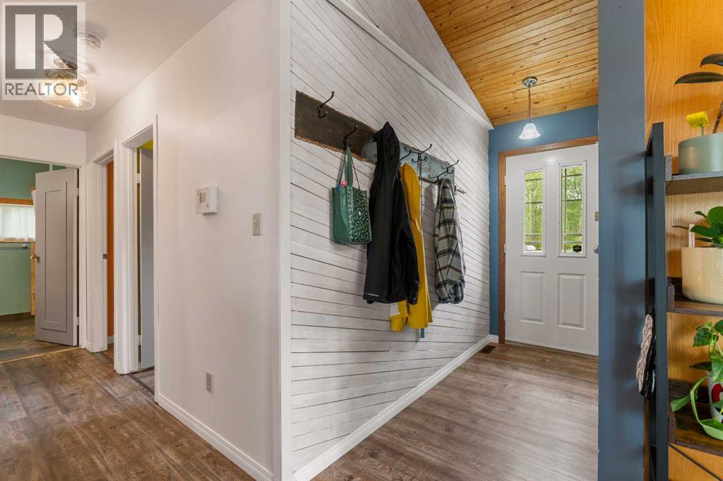 51 Lightning Bay, Rural Barrhead No. 11, Alberta  T7N 1N3 - Photo 14 - A2295212