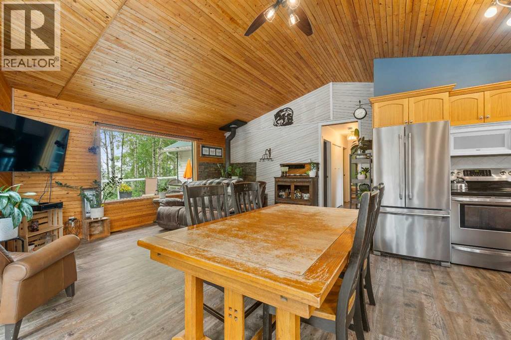 51 Lightning Bay, Rural Barrhead No. 11, Alberta  T7N 1N3 - Photo 12 - A2295212