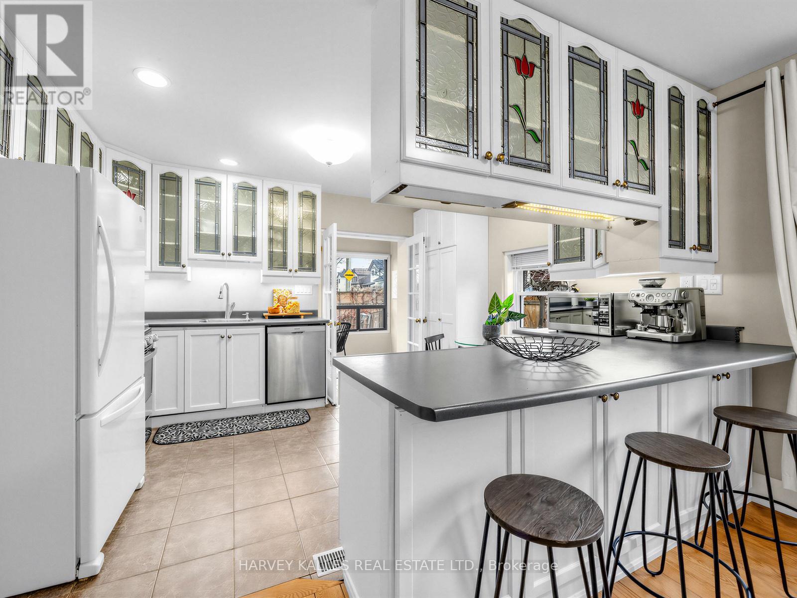 71 Dentonia Park Avenue, Toronto, Ontario  M4C 1X1 - Photo 13 - E12965640