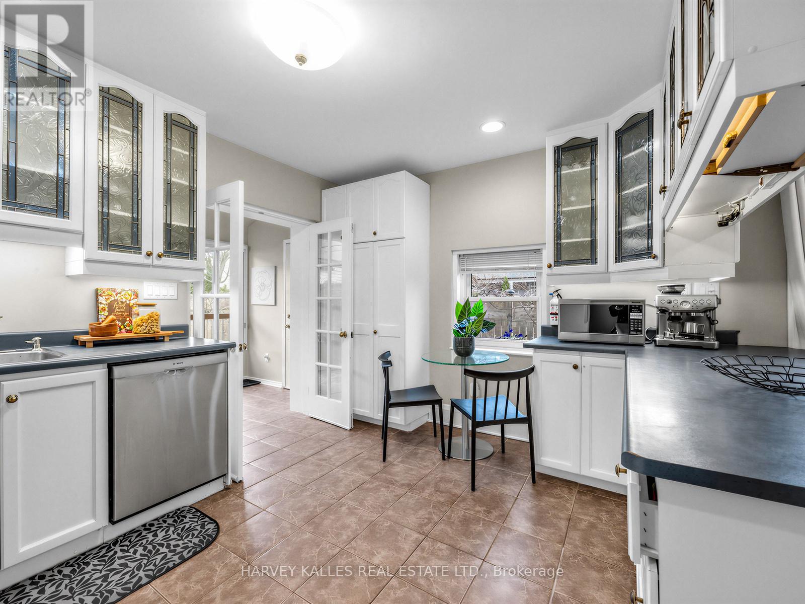 71 Dentonia Park Avenue, Toronto, Ontario  M4C 1X1 - Photo 14 - E12965640