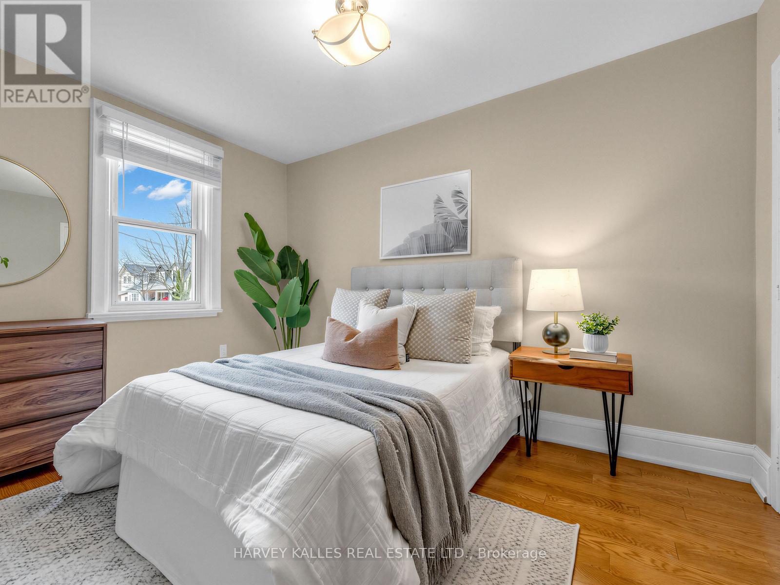 71 Dentonia Park Avenue, Toronto, Ontario  M4C 1X1 - Photo 23 - E12965640