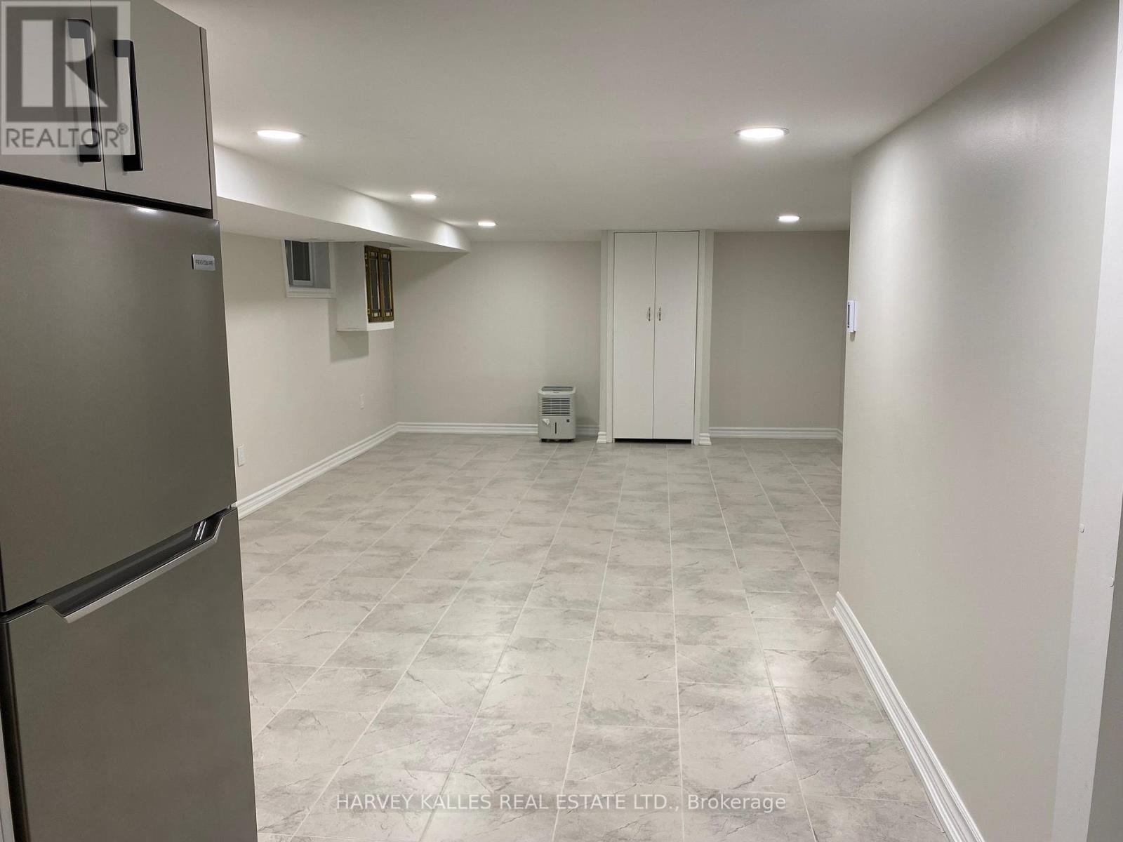 71 Dentonia Park Avenue, Toronto, Ontario  M4C 1X1 - Photo 29 - E12965640