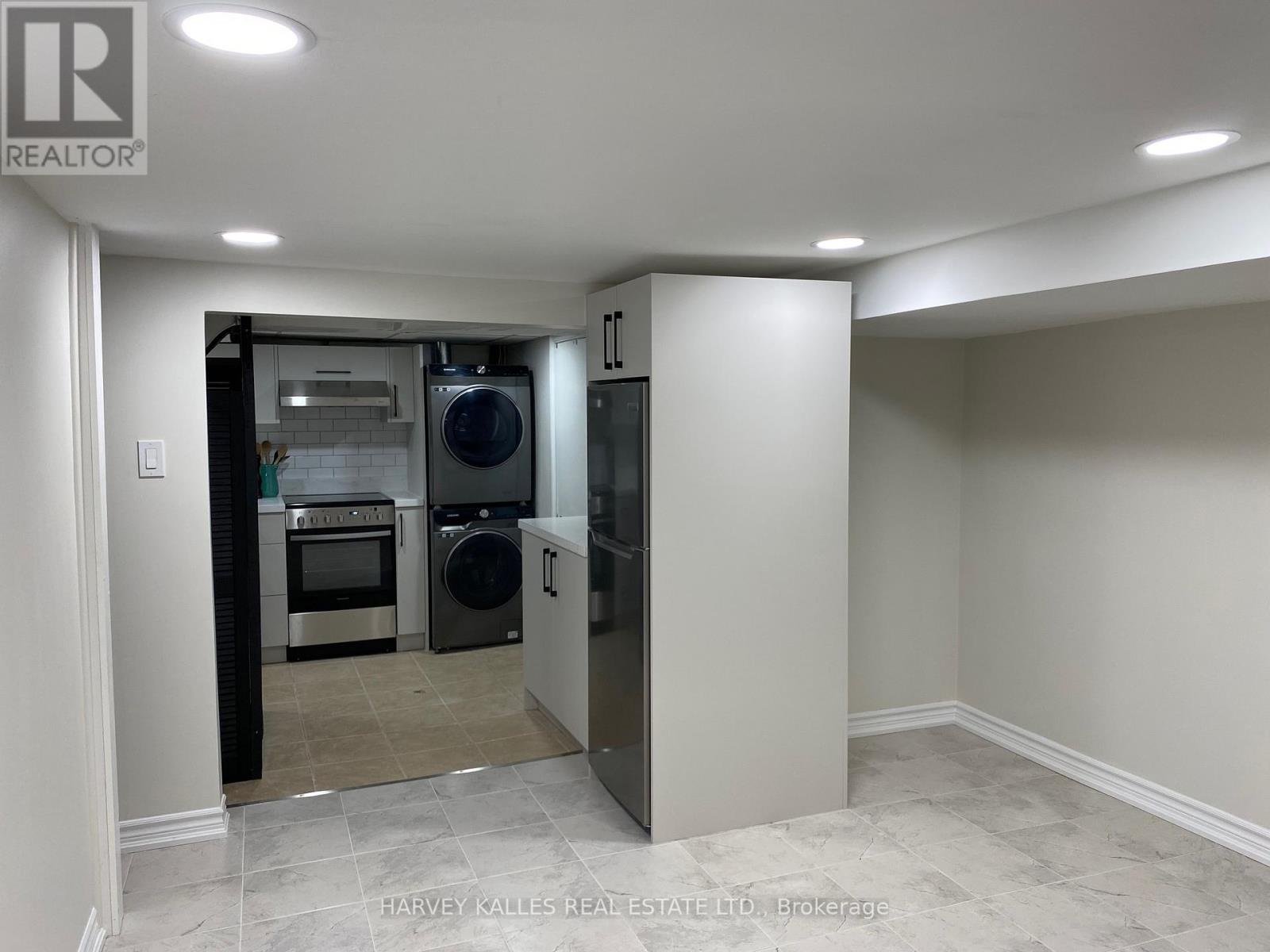 71 Dentonia Park Avenue, Toronto, Ontario  M4C 1X1 - Photo 30 - E12965640