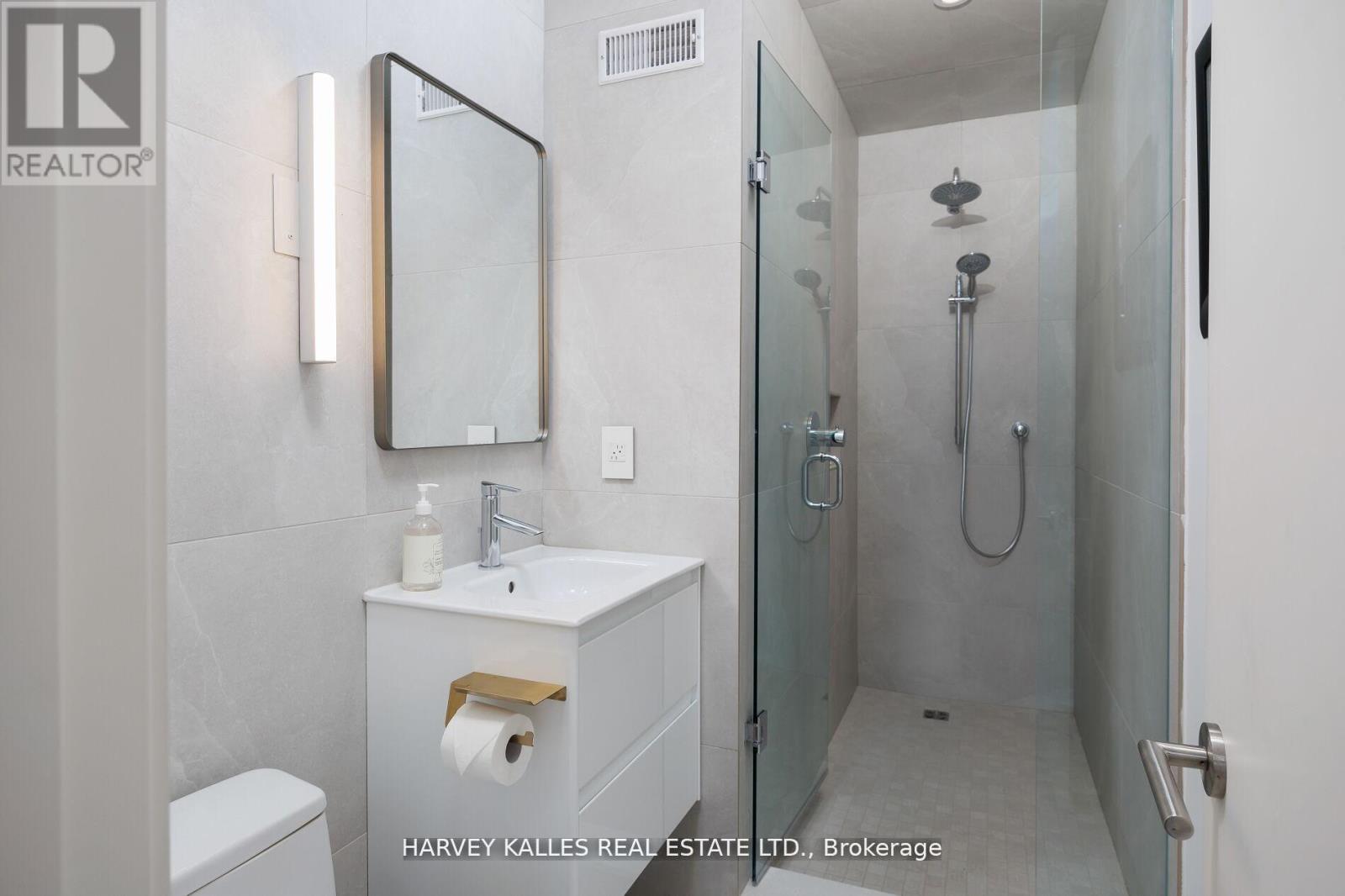 60 Hiltz Avenue, Toronto, Ontario  M4L 2N5 - Photo 26 - E12965658