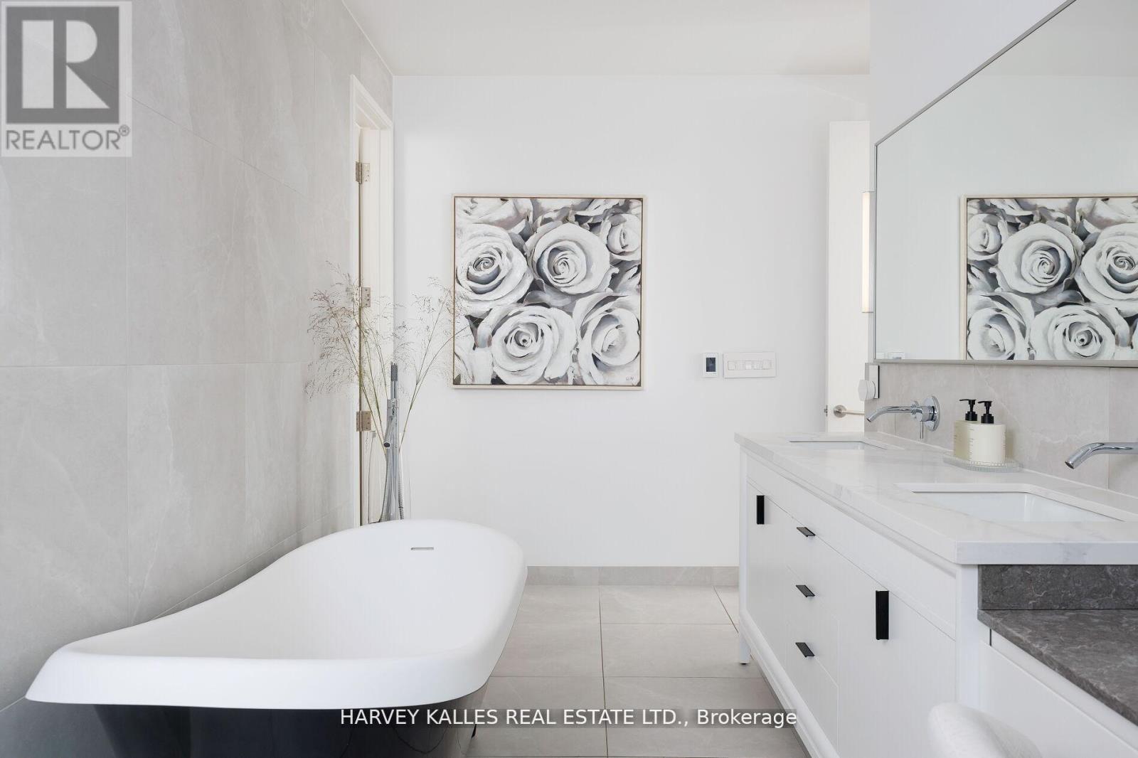 60 Hiltz Avenue, Toronto, Ontario  M4L 2N5 - Photo 34 - E12965658