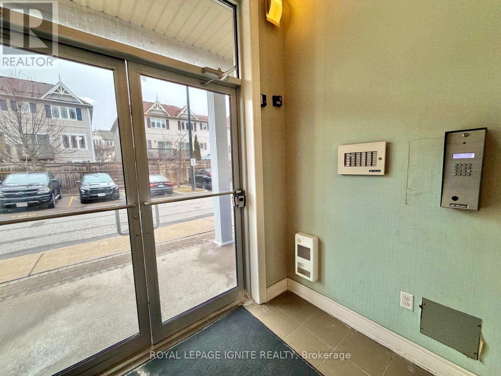 211 - 5 Sidney Lane, Clarington, Ontario  L1C 0N6 - Photo 3 - E12965684