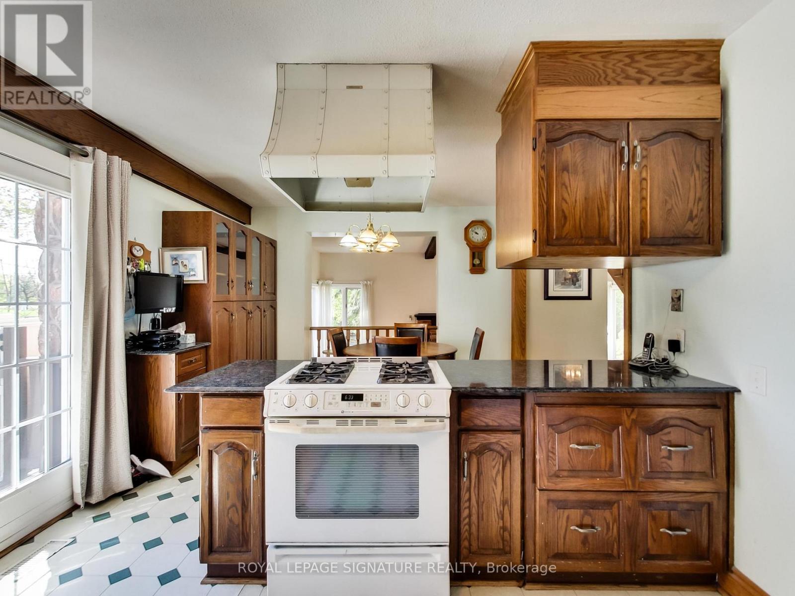 1 Kencliff Crescent, Toronto, Ontario  M1P 4E2 - Photo 13 - E12965752