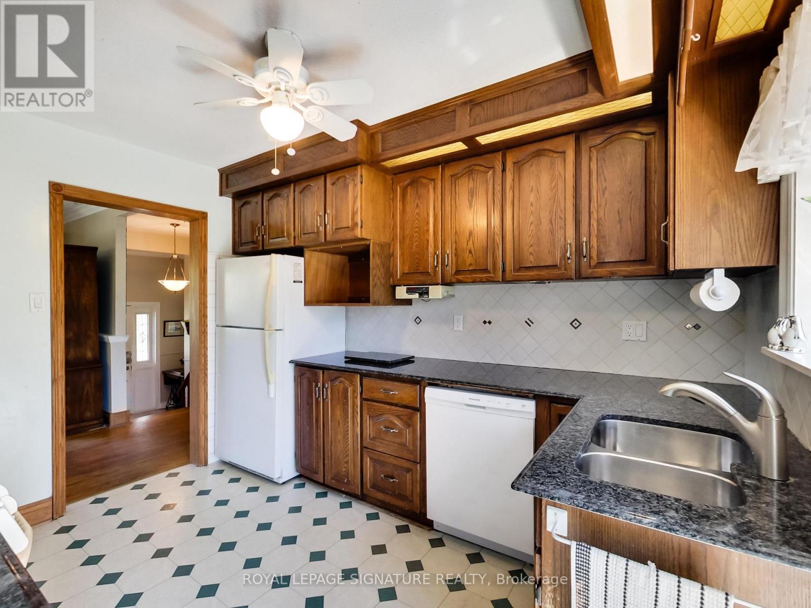 1 Kencliff Crescent, Toronto, Ontario  M1P 4E2 - Photo 15 - E12965752