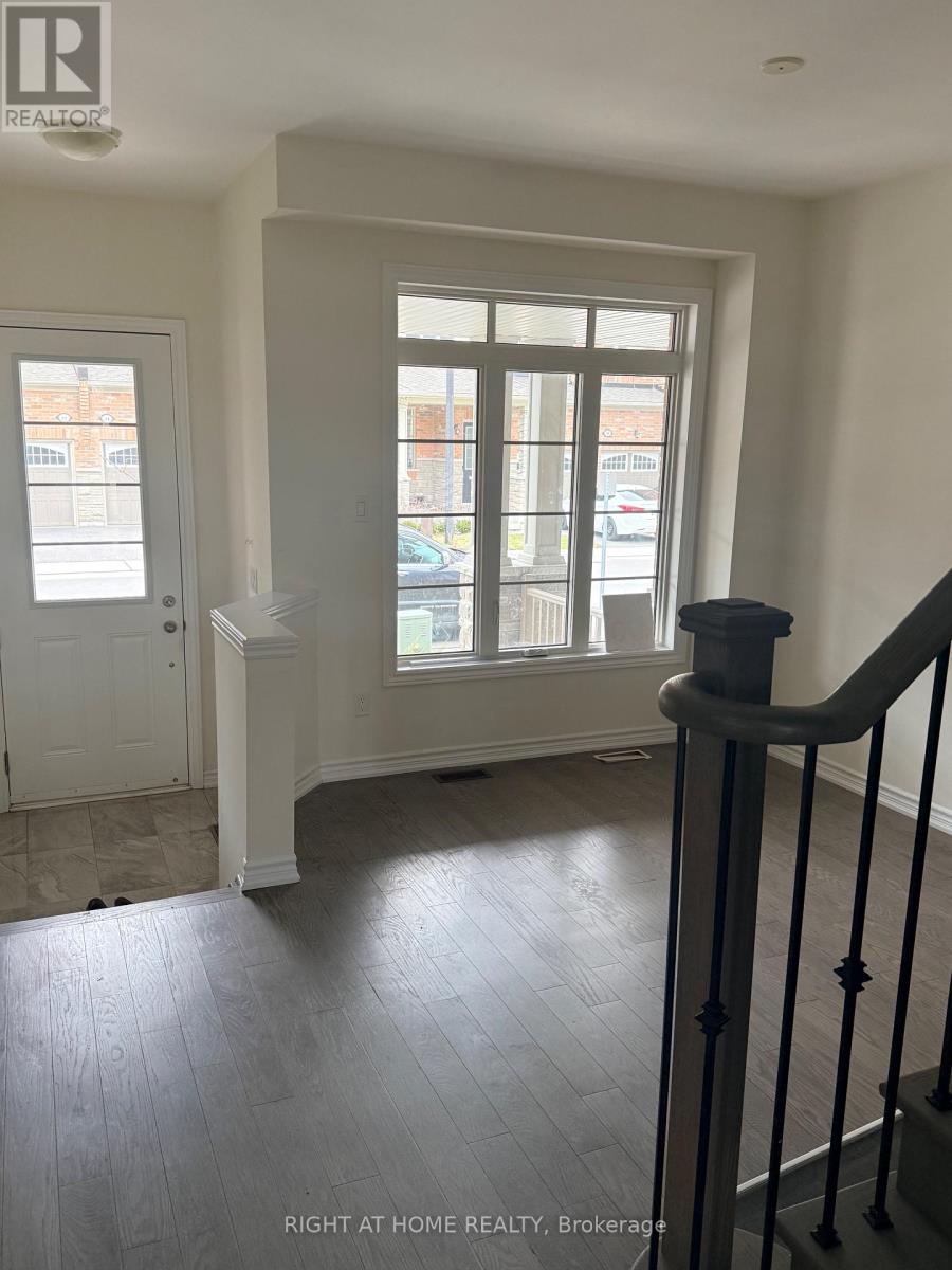 31 Hickling Lane, Ajax, Ontario  L1T 0P9 - Photo 16 - E12965802